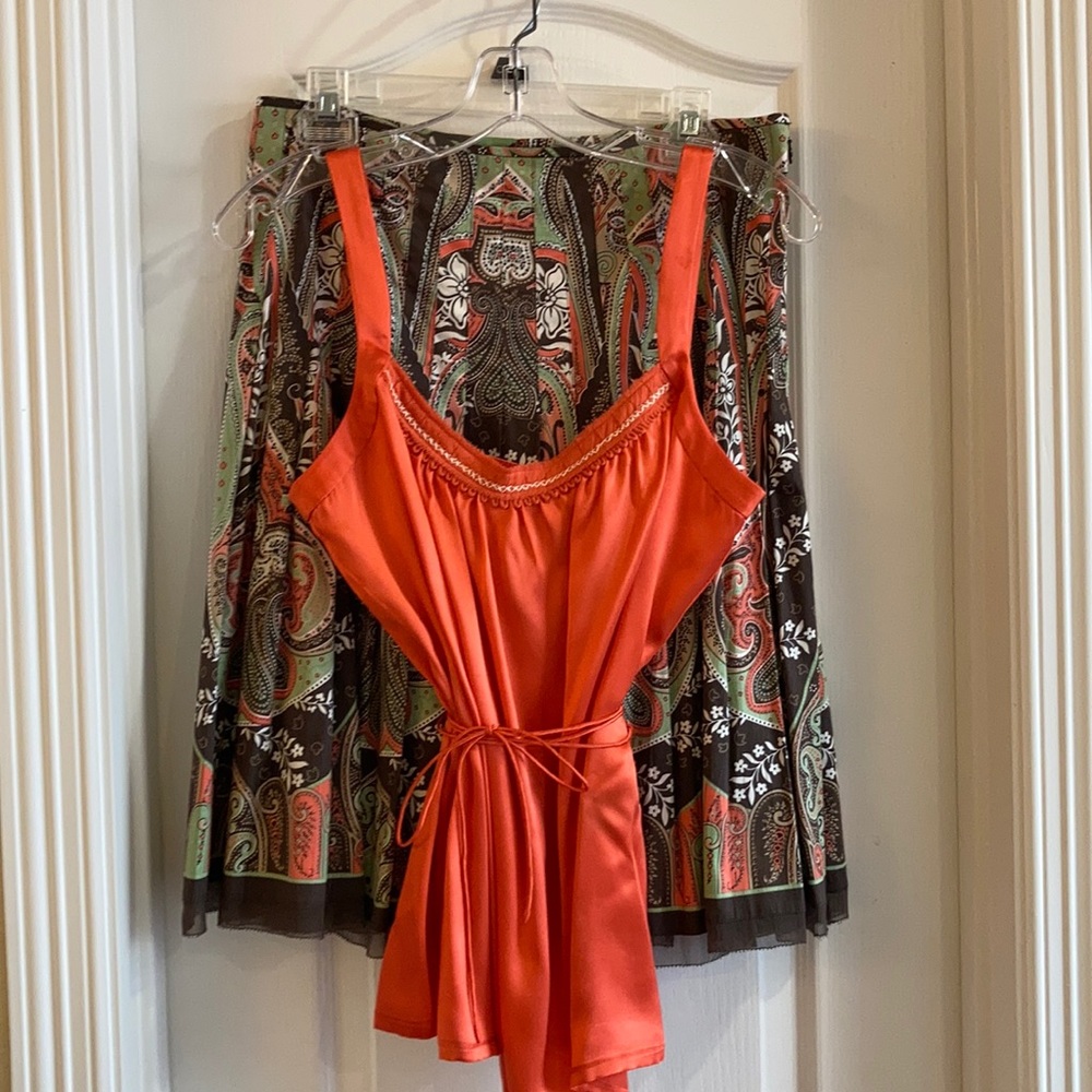 TAHARI skirt and tank outfit